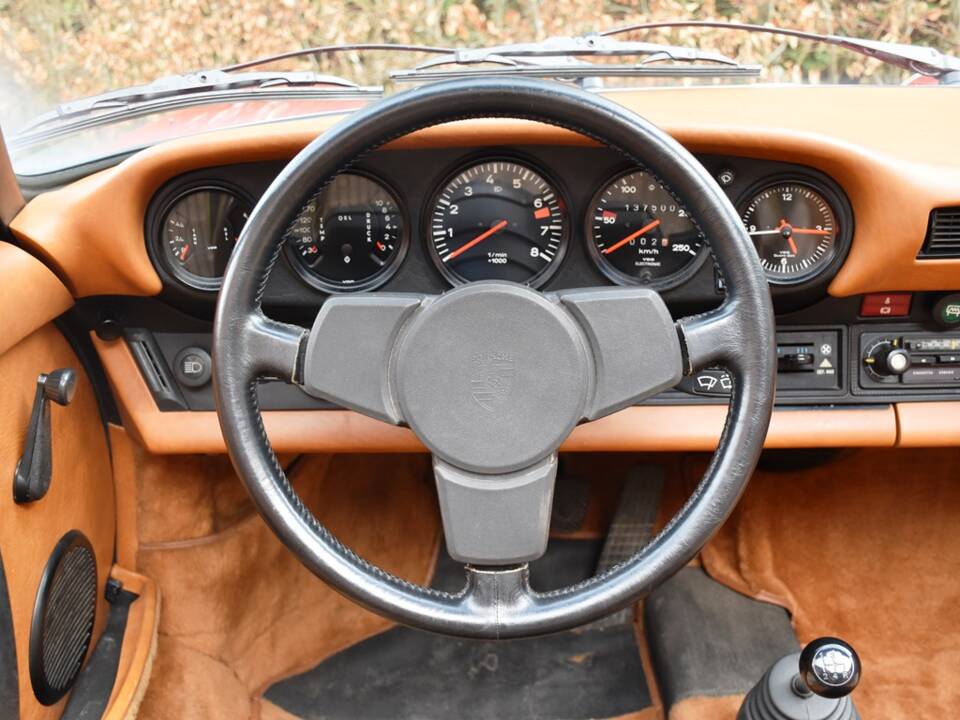 Immagine 31/42 di Porsche 911 2.7 (1977)