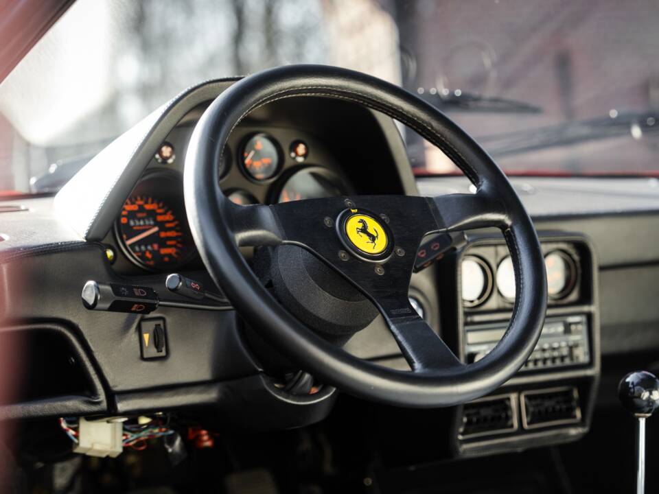 Bild 22/32 von Ferrari 208 GTB Turbo (1987)