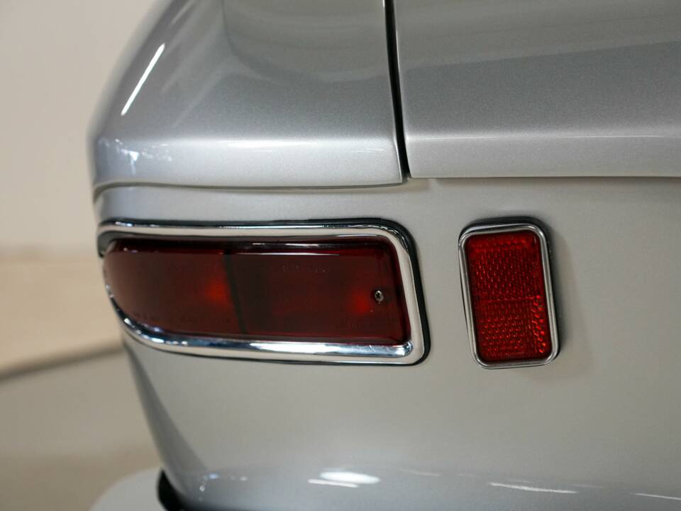 Bild 32/50 von Ferrari 330 GT (1965)