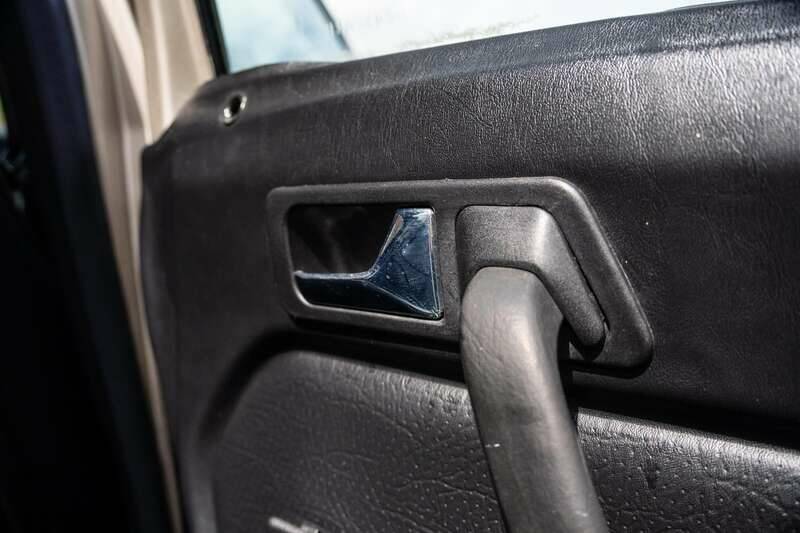 Image 44/50 of Mercedes-Benz 190 E 2.5-16 (1991)