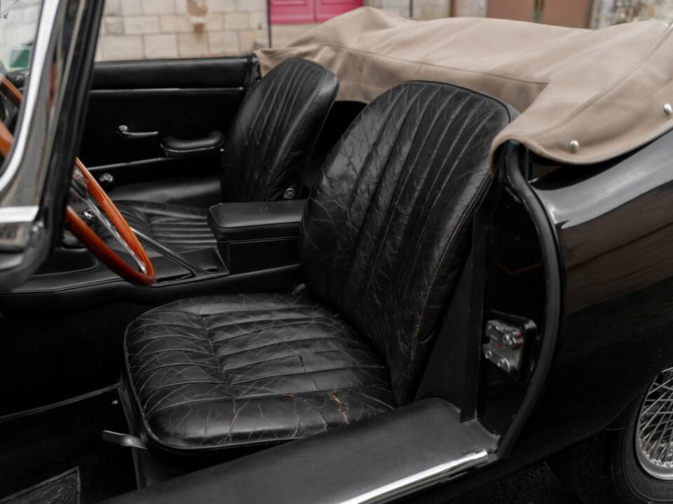 Imagen 33/50 de Jaguar E-Type 4.2 (1967)