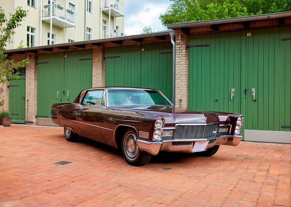 Bild 16/200 von Cadillac Coupe DeVille (1968)