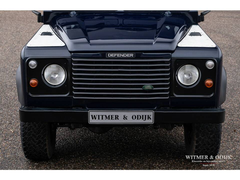 Bild 21/27 von Land Rover Defender 90 (1998)