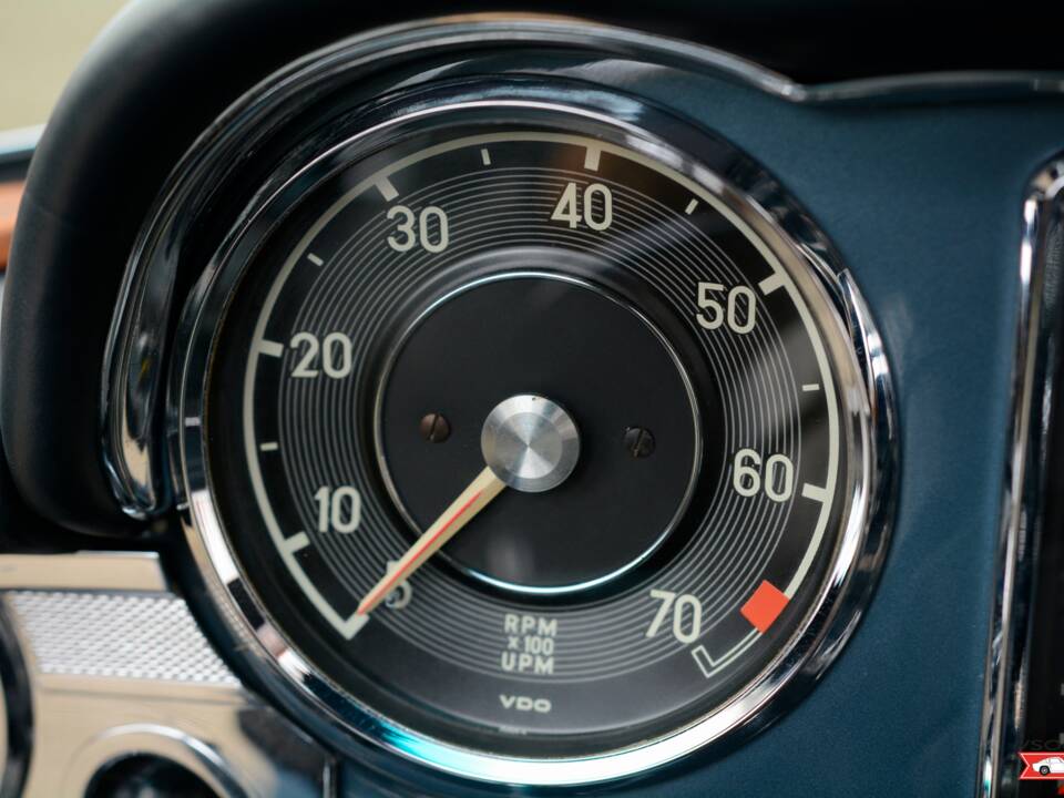 Image 12/26 de Mercedes-Benz 280 SL (1971)