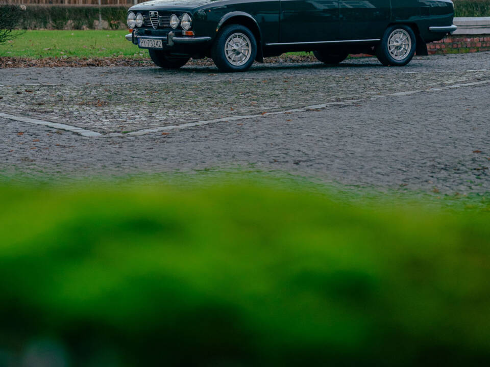 Image 32/78 de Alfa Romeo 1750 Berlina (1970)