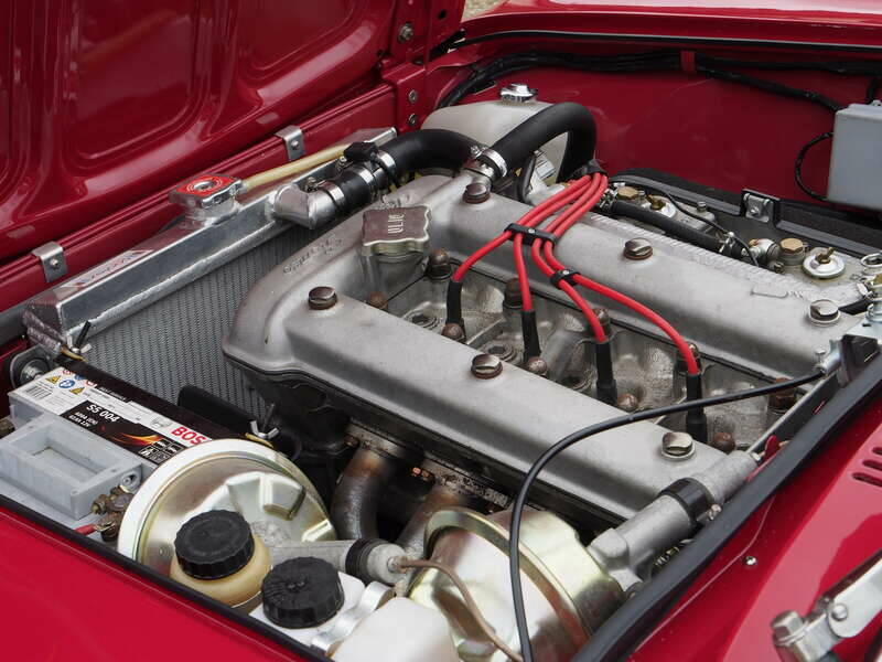 Image 21/49 of Alfa Romeo Giulia 1600 GT Junior (1976)