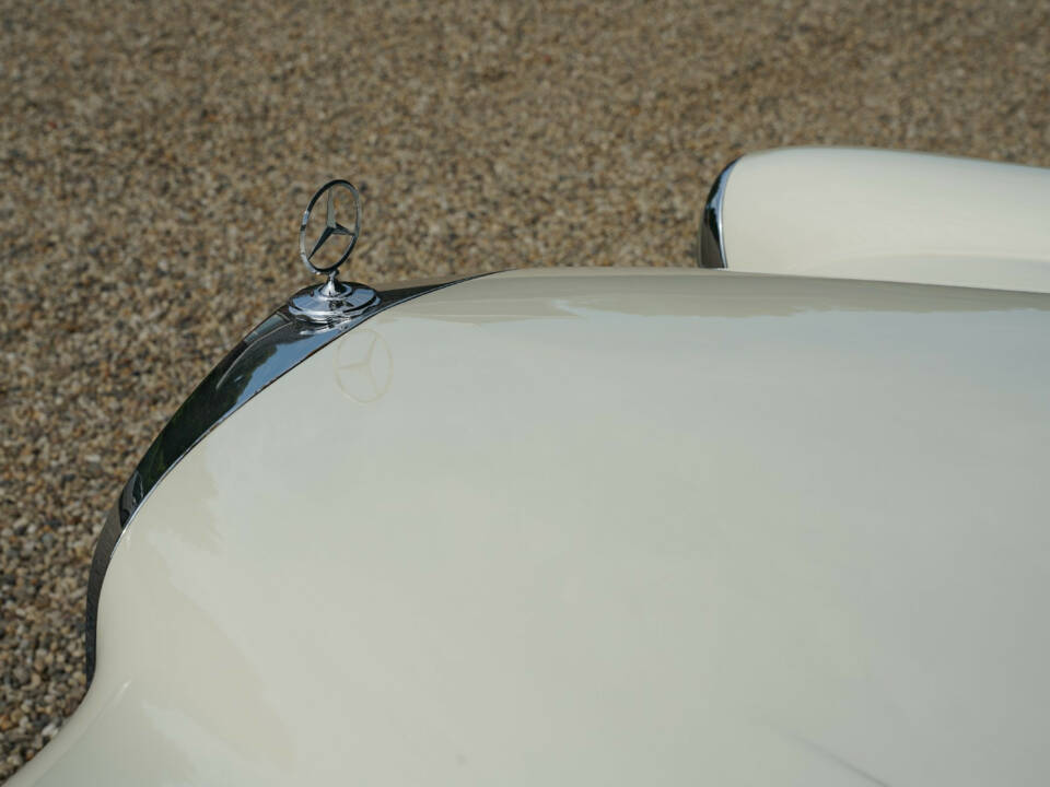 Image 27/50 of Mercedes-Benz 280 SE (1968)