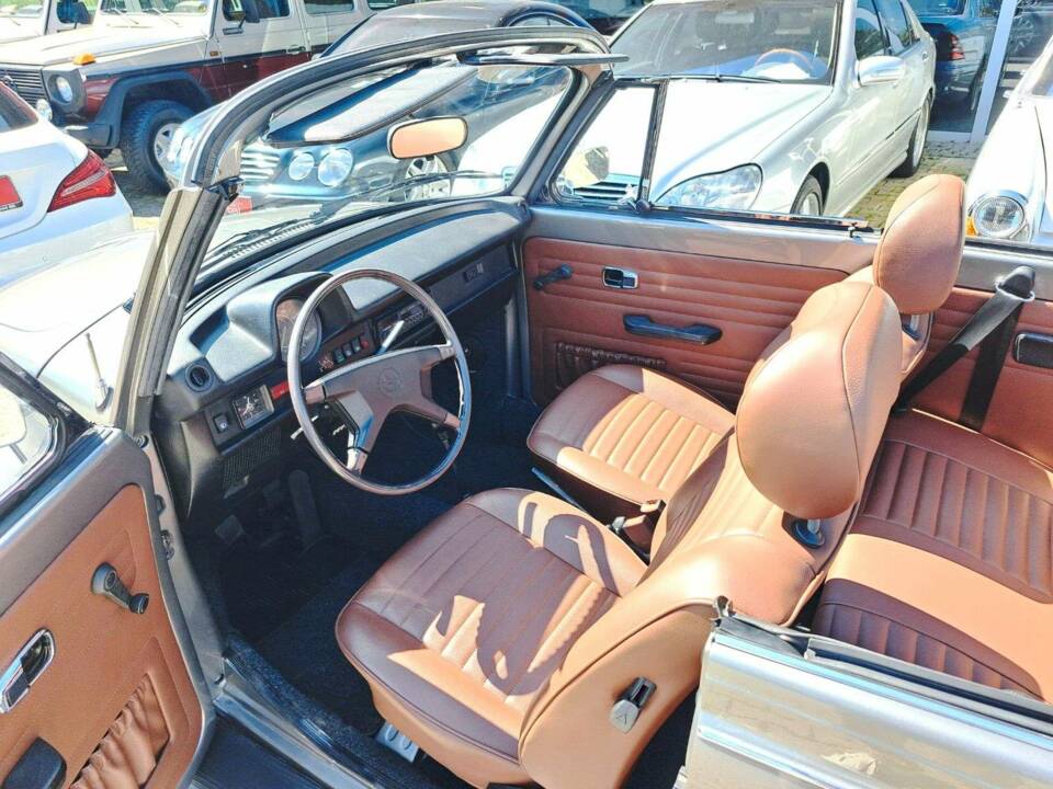 Immagine 11/20 di Volkswagen Käfer 1303 (1978)
