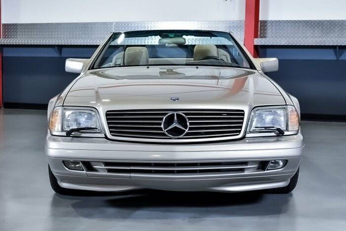 Imagen 3/7 de Mercedes-Benz SL 320 (1996)