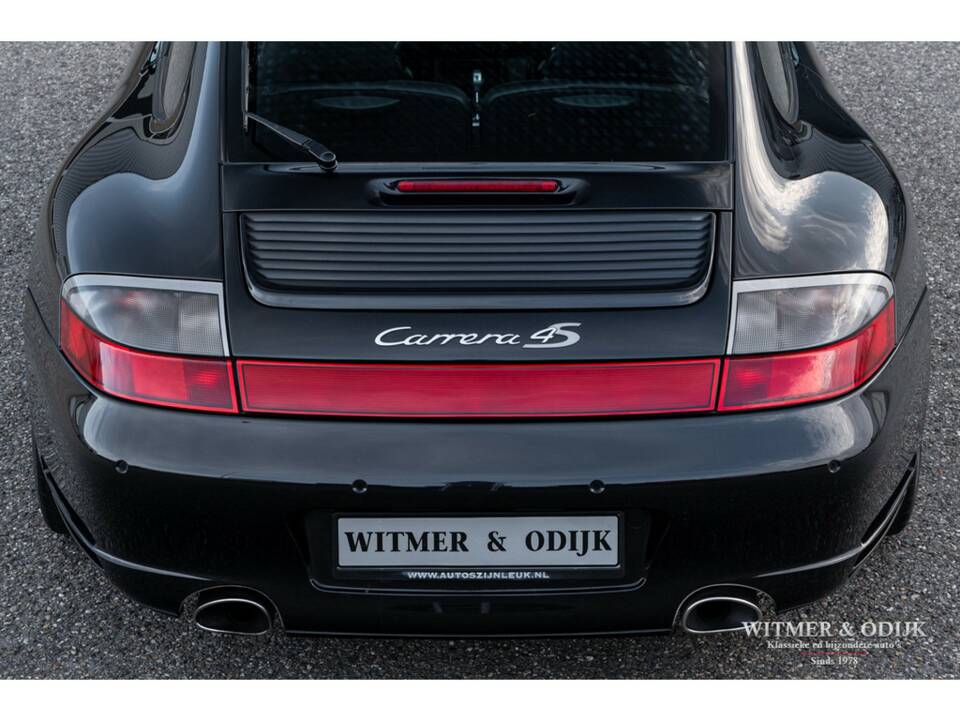 Afbeelding 15/29 van Porsche 911 Carrera 4S (2002)