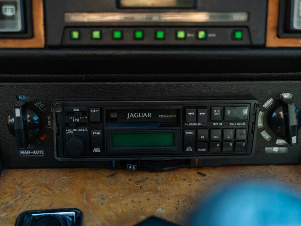 Bild 36/42 von Jaguar XJ-S 3.6 (1990)