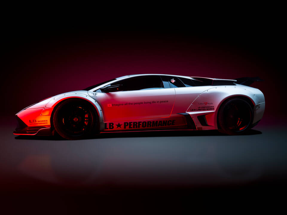 Afbeelding 6/82 van Lamborghini Murciélago (2002)