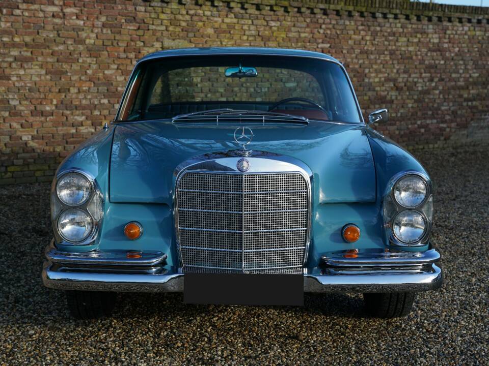 Image 6/7 of Mercedes-Benz 250 SE (1967)