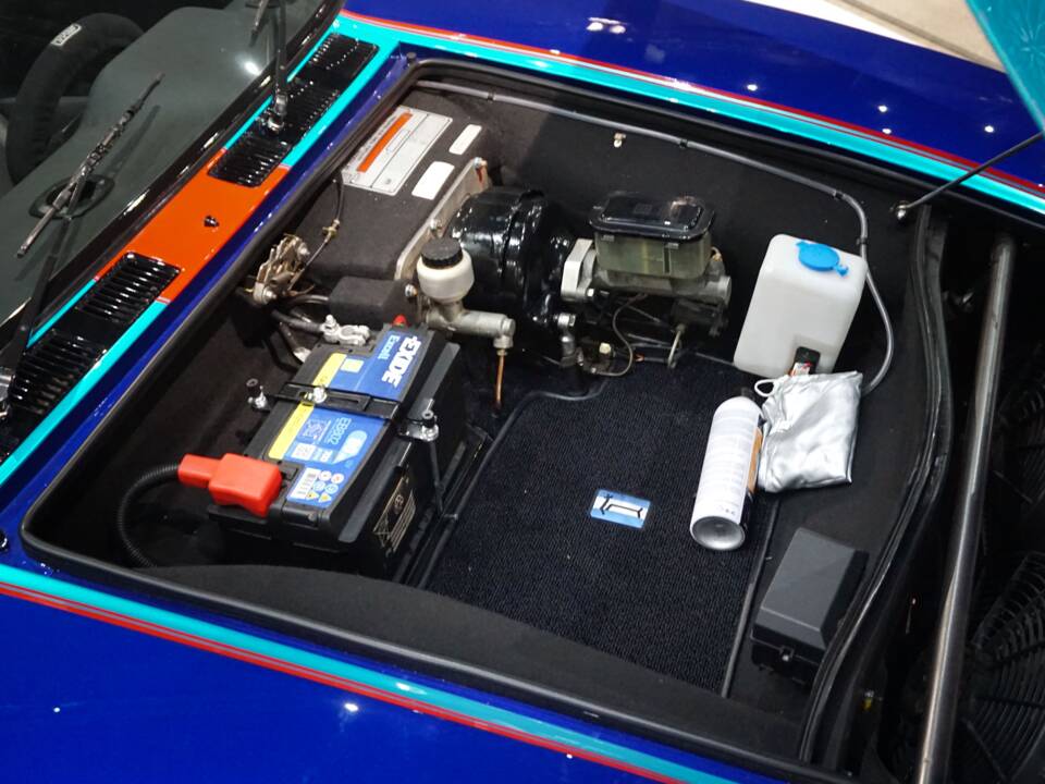 Image 30/51 of De Tomaso Pantera (1973)