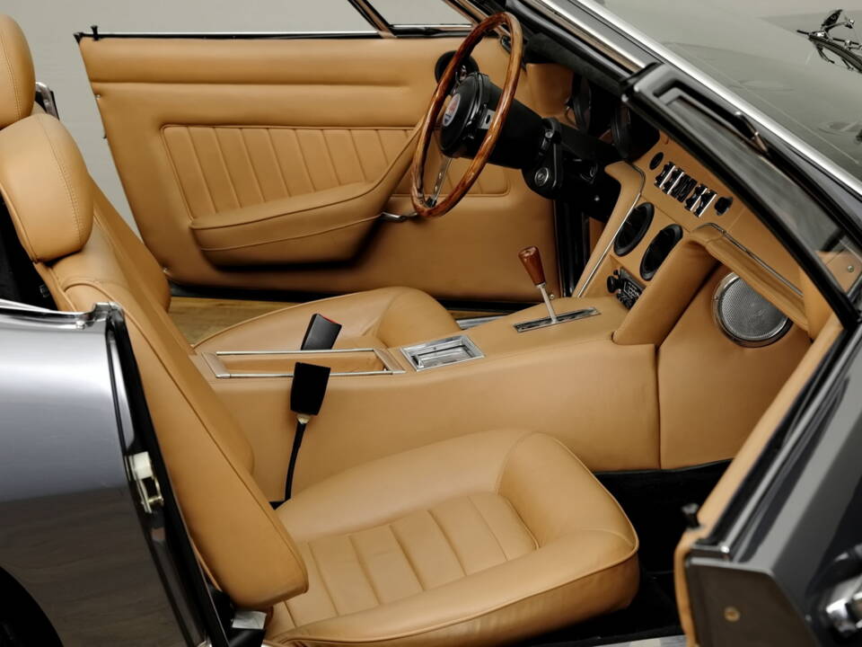Image 13/23 of Maserati Ghibli Spyder (1970)