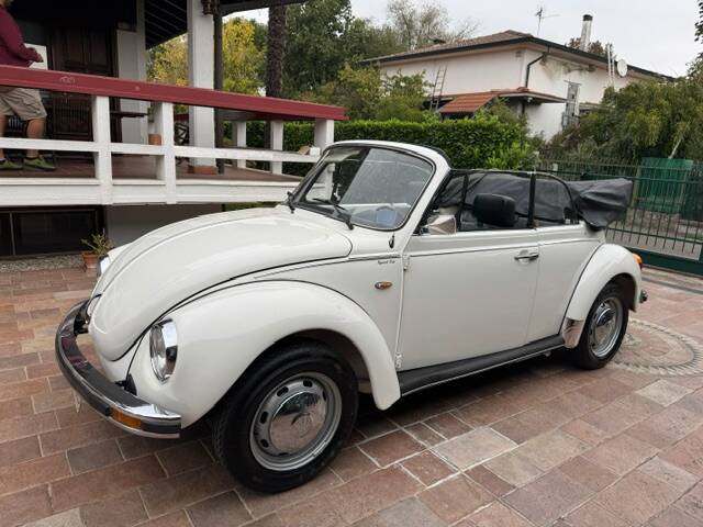 Image 2/9 of Volkswagen Beetle 1303 (1977)