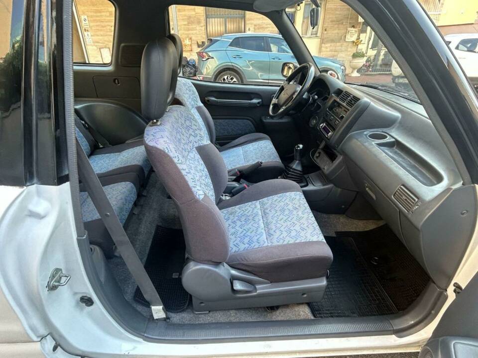 Image 5/10 of Toyota RAV4 (1995)