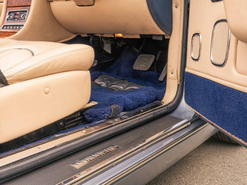 Immagine 31/38 di Rolls-Royce Corniche V (2001)