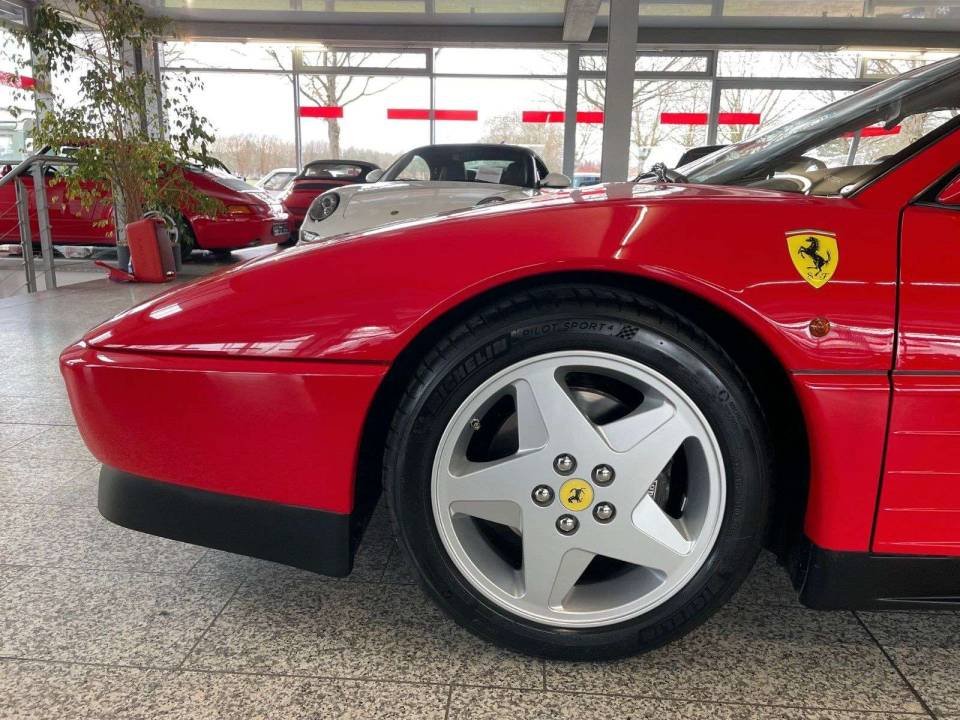 Immagine 11/20 di Ferrari 348 GTS (1991)