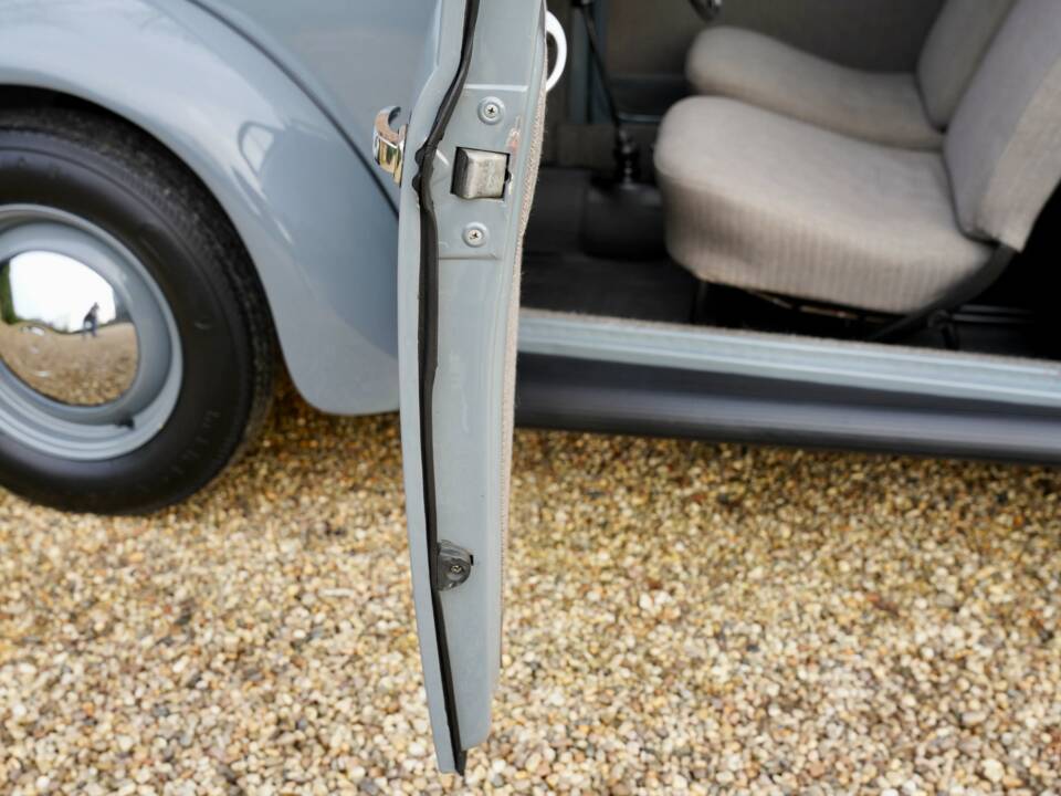 Image 41/50 de Volkswagen Käfer 1200 Standard "Ovali" (1955)