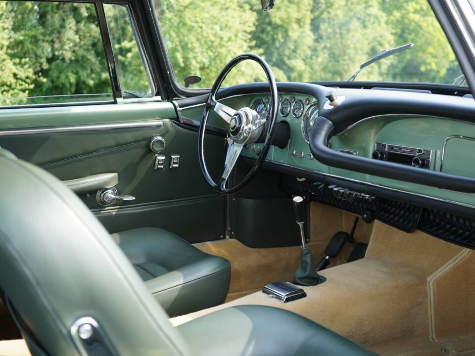Image 2/75 of Maserati 3500 GT Touring (1961)