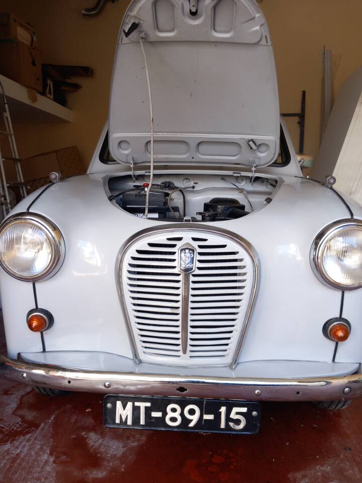 Image 24/51 of Austin A 35 (1959)