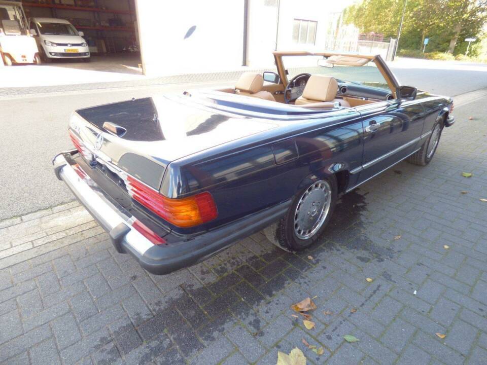 Image 8/36 de Mercedes-Benz 560 SL (1988)
