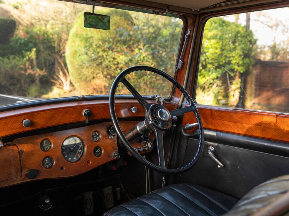 Image 16/42 of Rolls-Royce 25&#x2F;30 HP (1937)