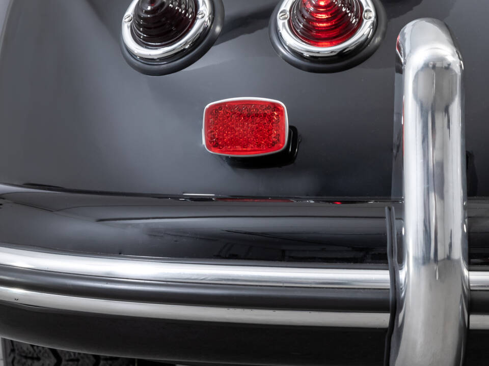 Image 17/23 of Porsche 356 1600 Speedster (1956)