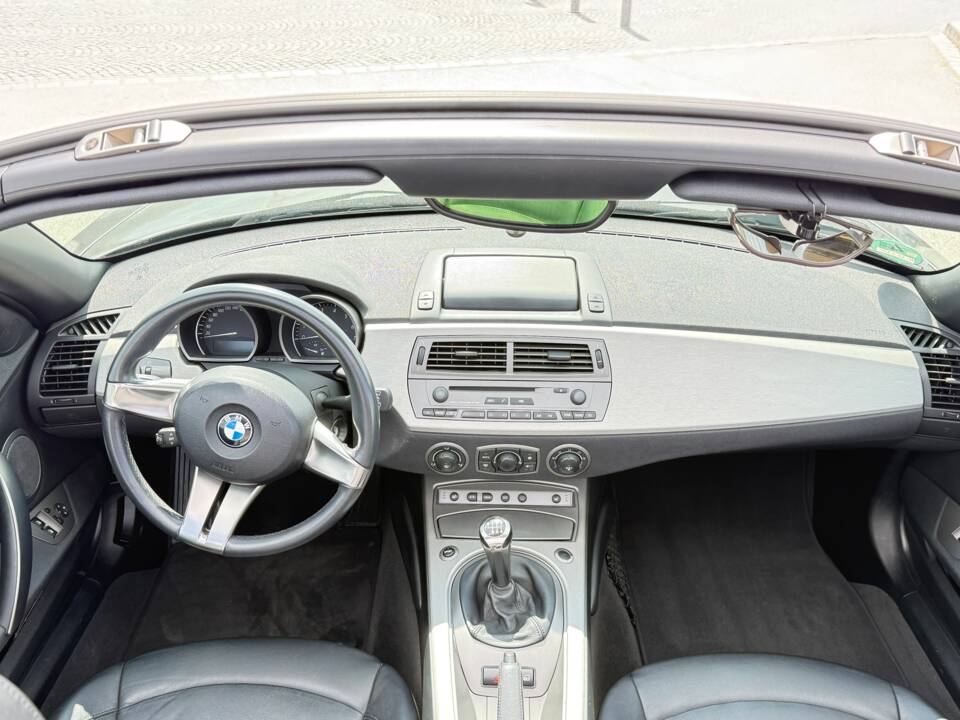 Bild 14/20 von BMW Z4 3.0i (2003)