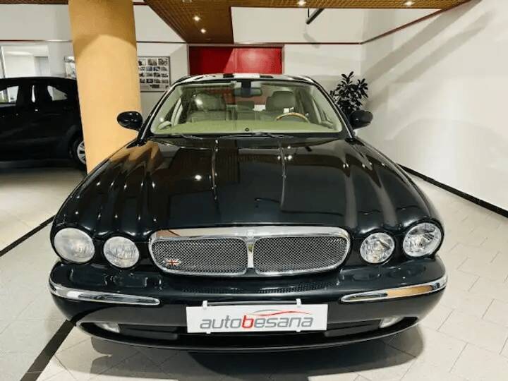 Imagen 2/14 de Jaguar XJ 8 3.5 (2004)