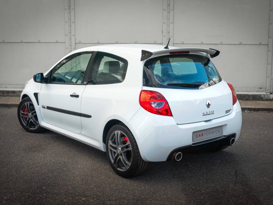 Image 22/58 of Renault Clio III 1.4 16V (2010)