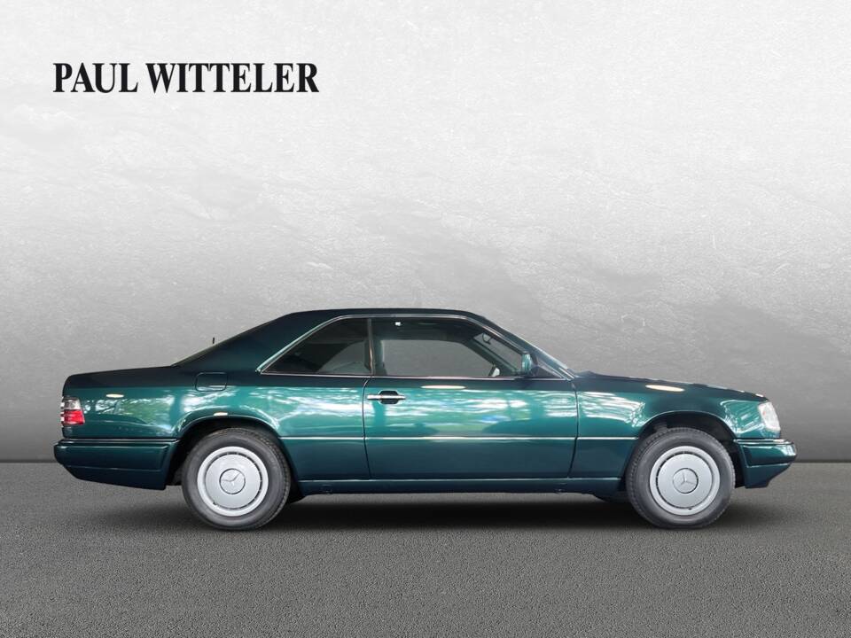 Bild 4/21 von Mercedes-Benz E 200 (1996)