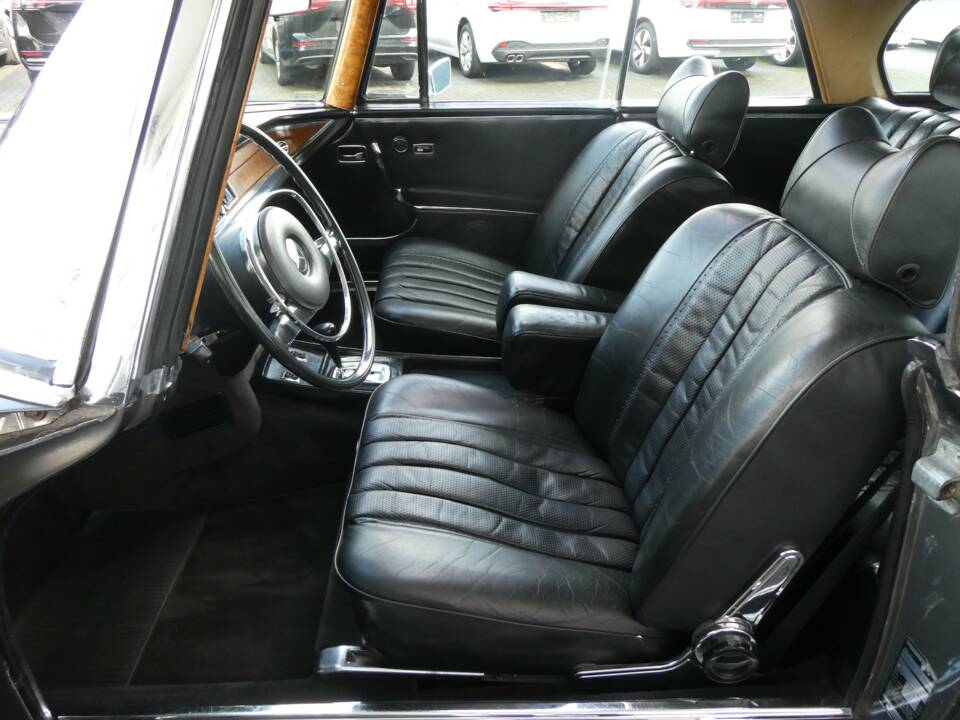 Bild 9/20 von Mercedes-Benz 280 SE 3,5 (1970)