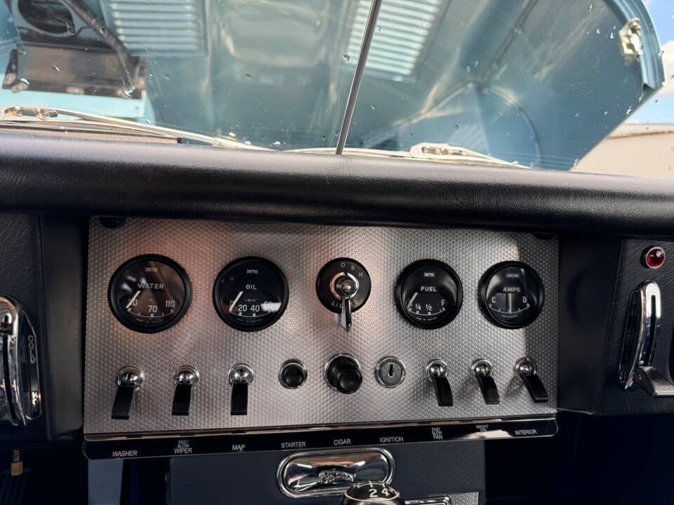 Image 29/50 of Jaguar E-Type 3.8 Flat Floor (1961)