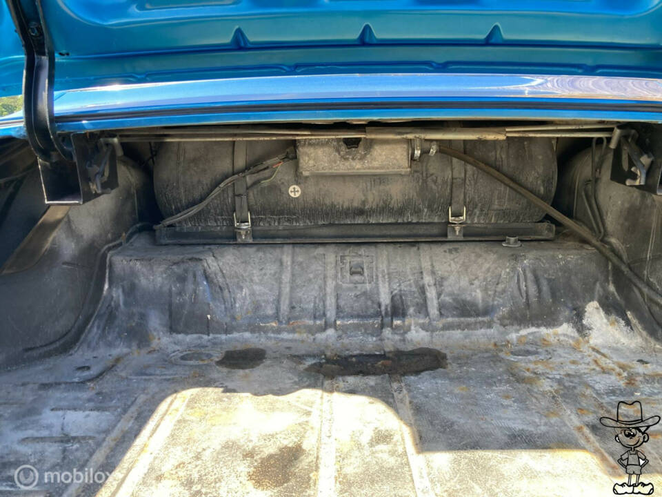 Image 16/45 of Chevrolet Impala Sport Coupe (1967)