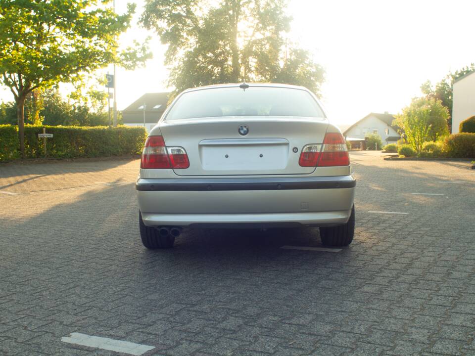 Afbeelding 20/58 van BMW 330i (2002)