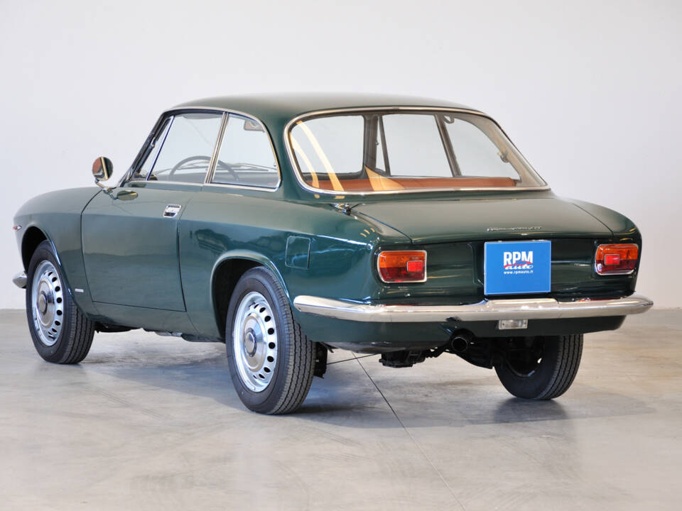 Image 11/65 of Alfa Romeo Giulia 1600 Sprint GT (1964)