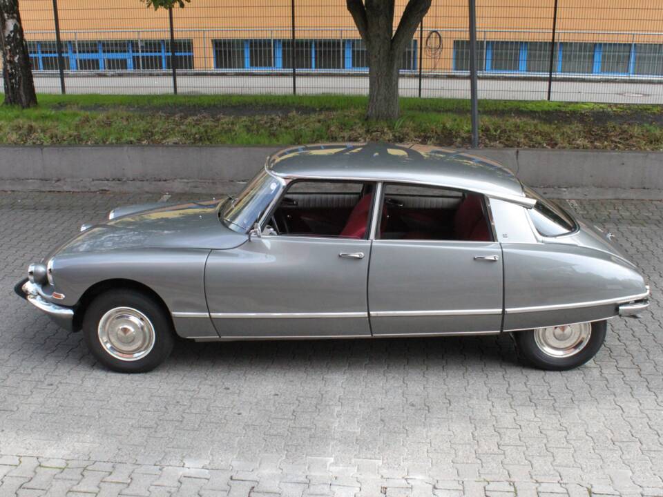 Imagen 5/22 de Citroën DS 21 Pallas (1966)