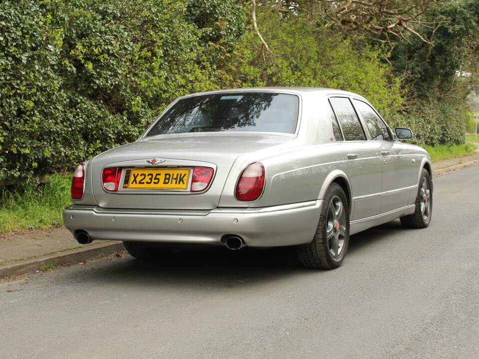 Image 7/18 de Bentley Arnage Red Label (2000)