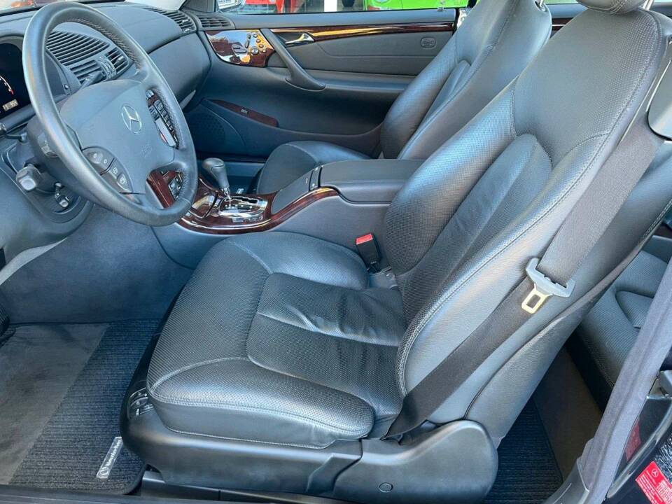 Bild 7/20 von Mercedes-Benz CL 500 (2000)