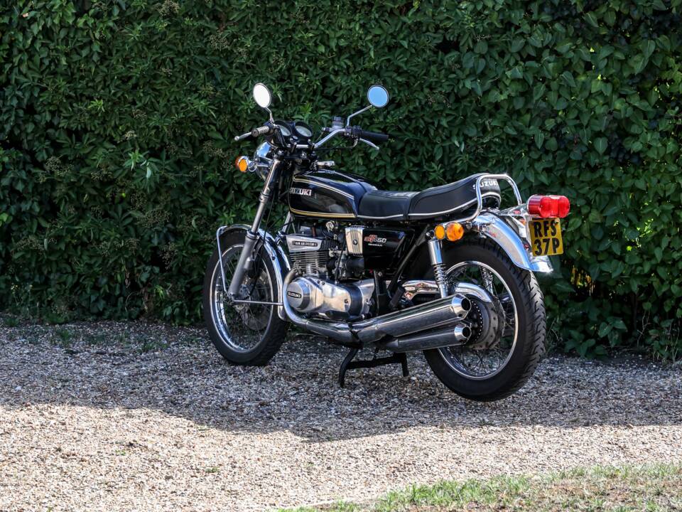 Image 9/25 of Suzuki GT 550 II (1976)