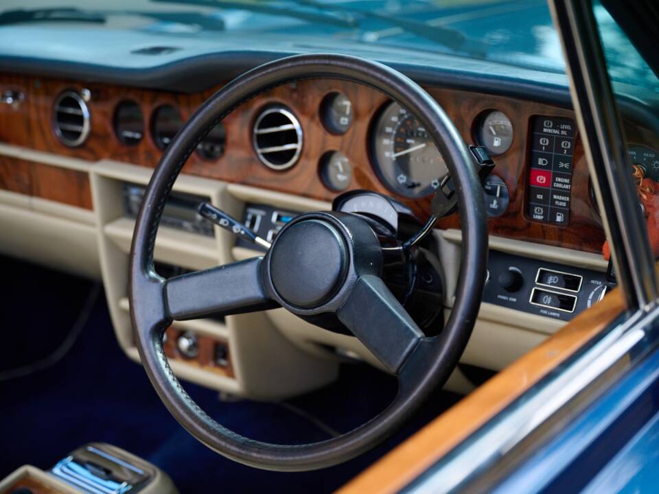 Bild 14/50 von Rolls-Royce Corniche I (1987)