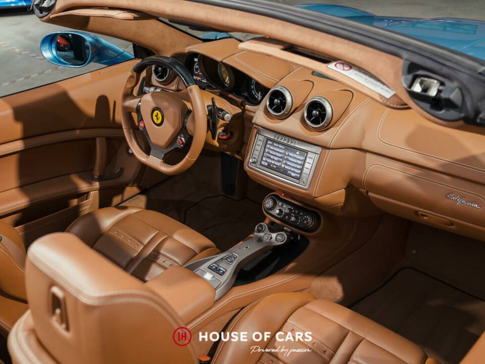 Image 18/25 of Ferrari California 30 (2012)