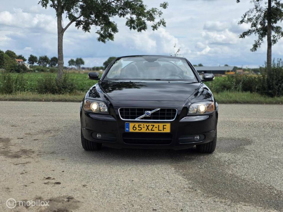 Image 3/38 de Volvo C70 2.4 (2006)