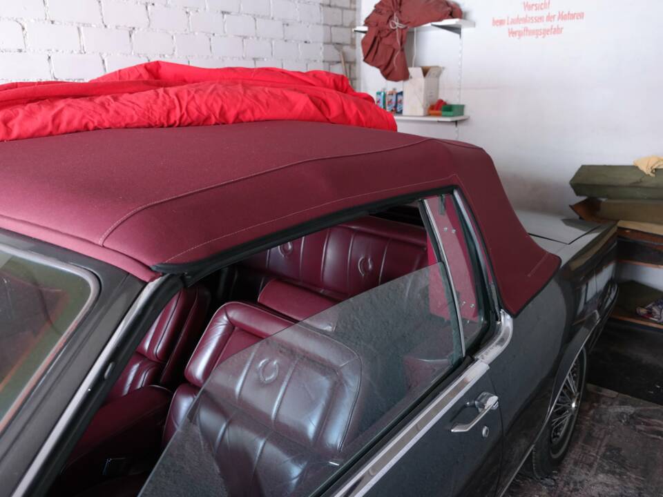 Image 9/23 of Cadillac Convertible de Ville (1986)