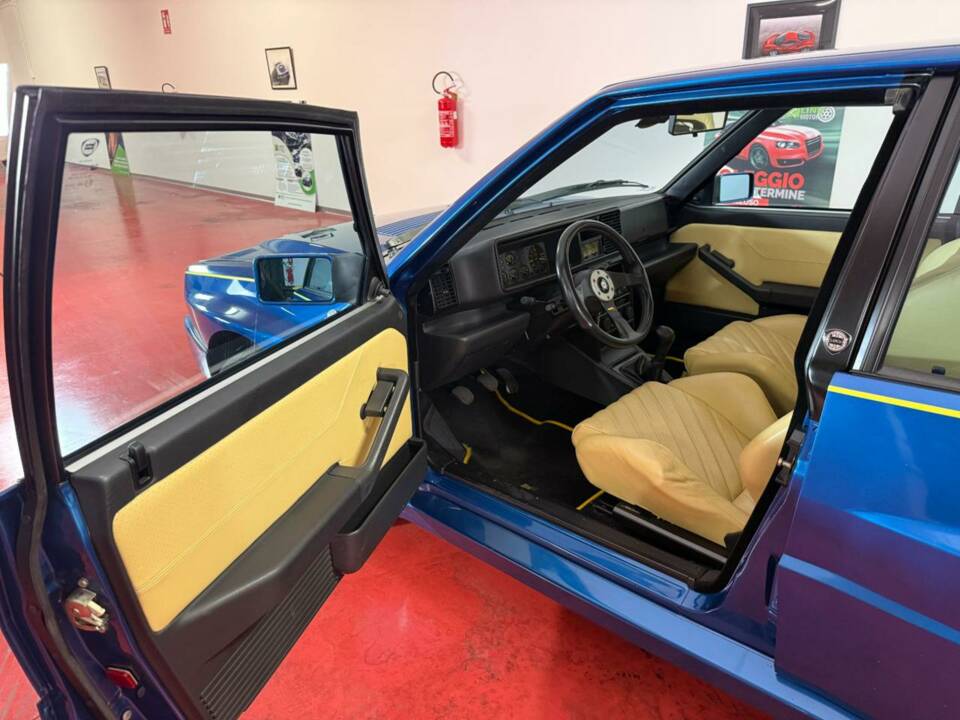 Image 9/50 of Lancia Delta HF Integrale 16V (1994)