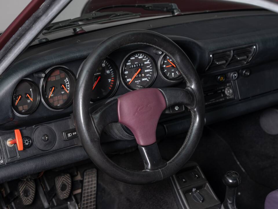 Image 13/31 de Porsche 911 Carrera RS (1992)