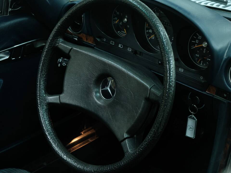 Image 43/50 de Mercedes-Benz 500 SLC (1981)
