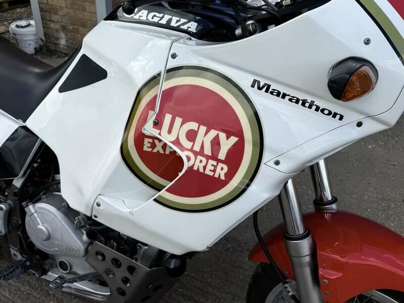 Image 7/40 of Cagiva DUMMY (1994)